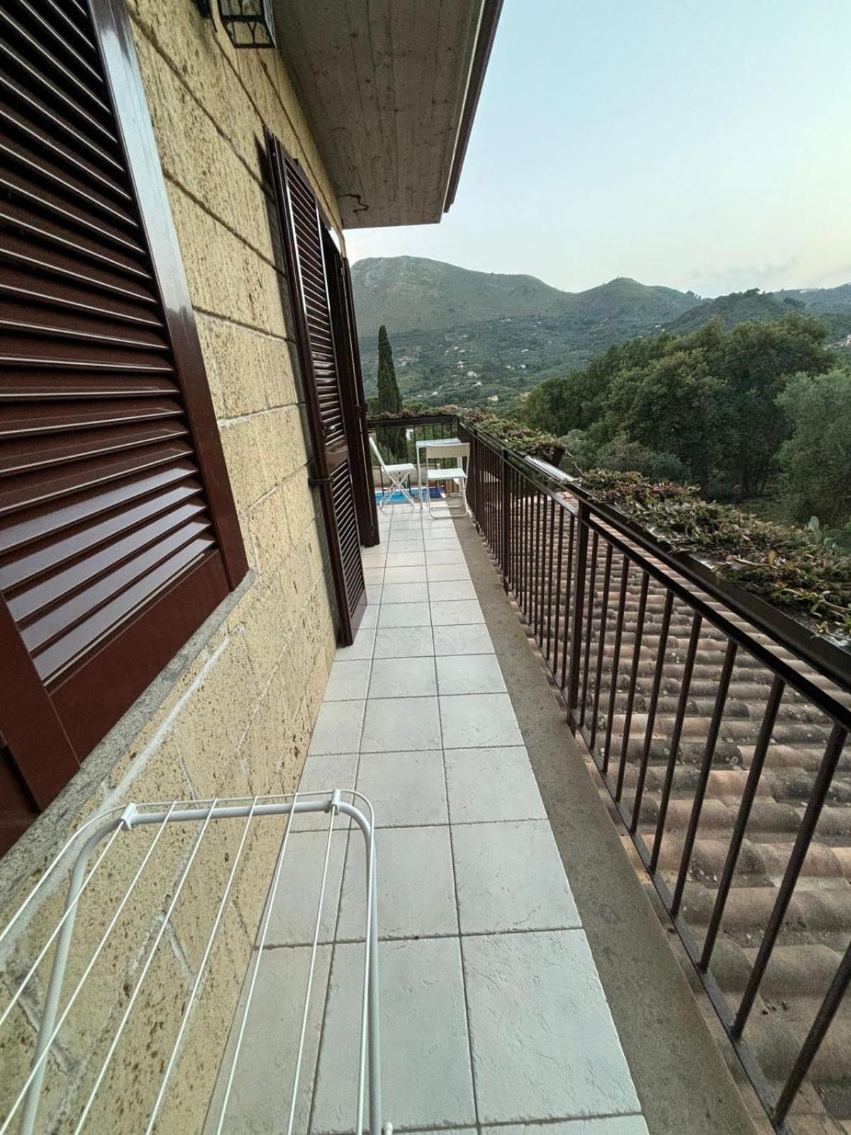 Domus Arco Romano Guest House Итри Экстерьер фото